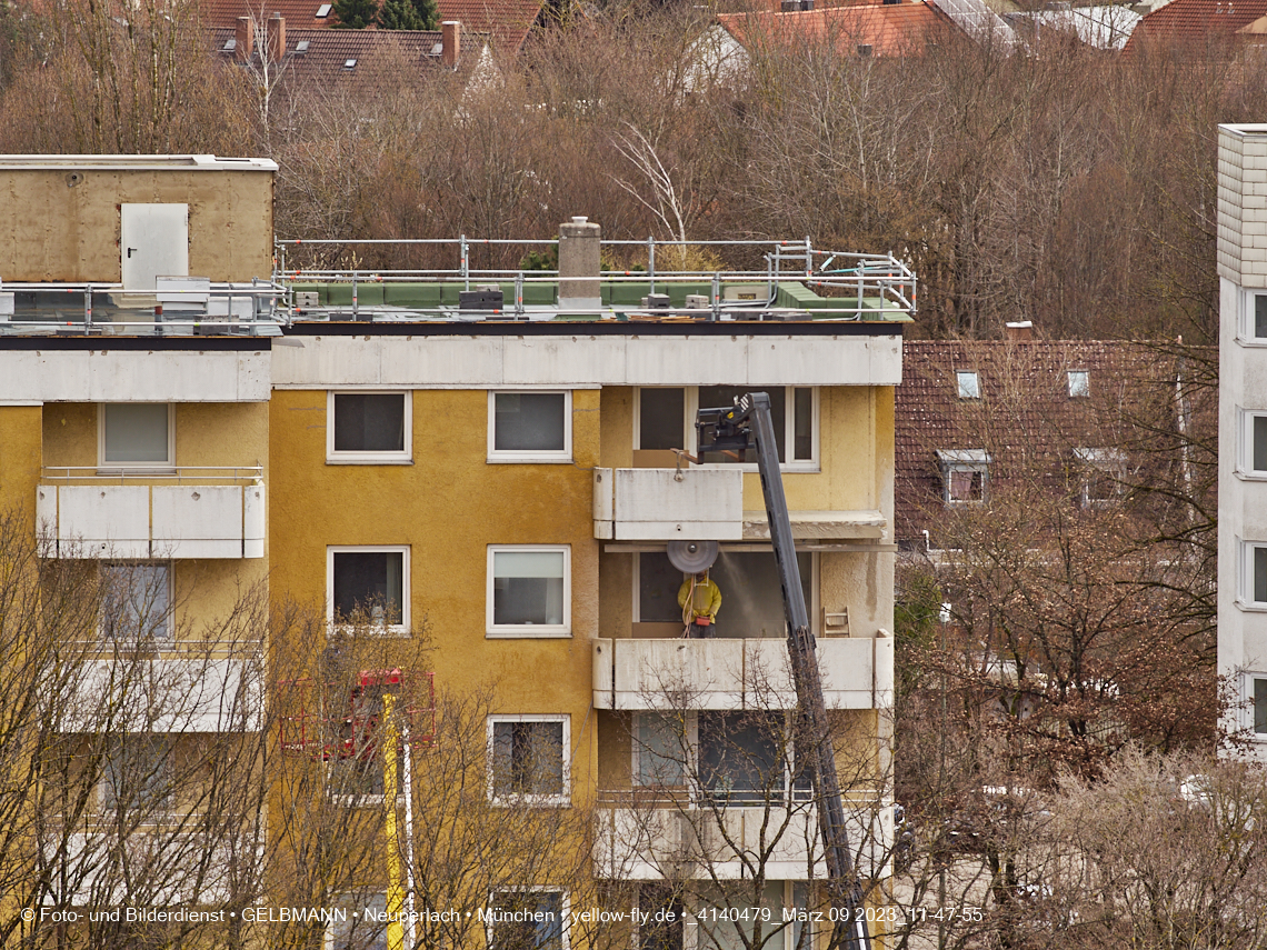 09.03.2023 - Fassadensanierung und Balkonentfernung am Karl-Marx-Ring 57c